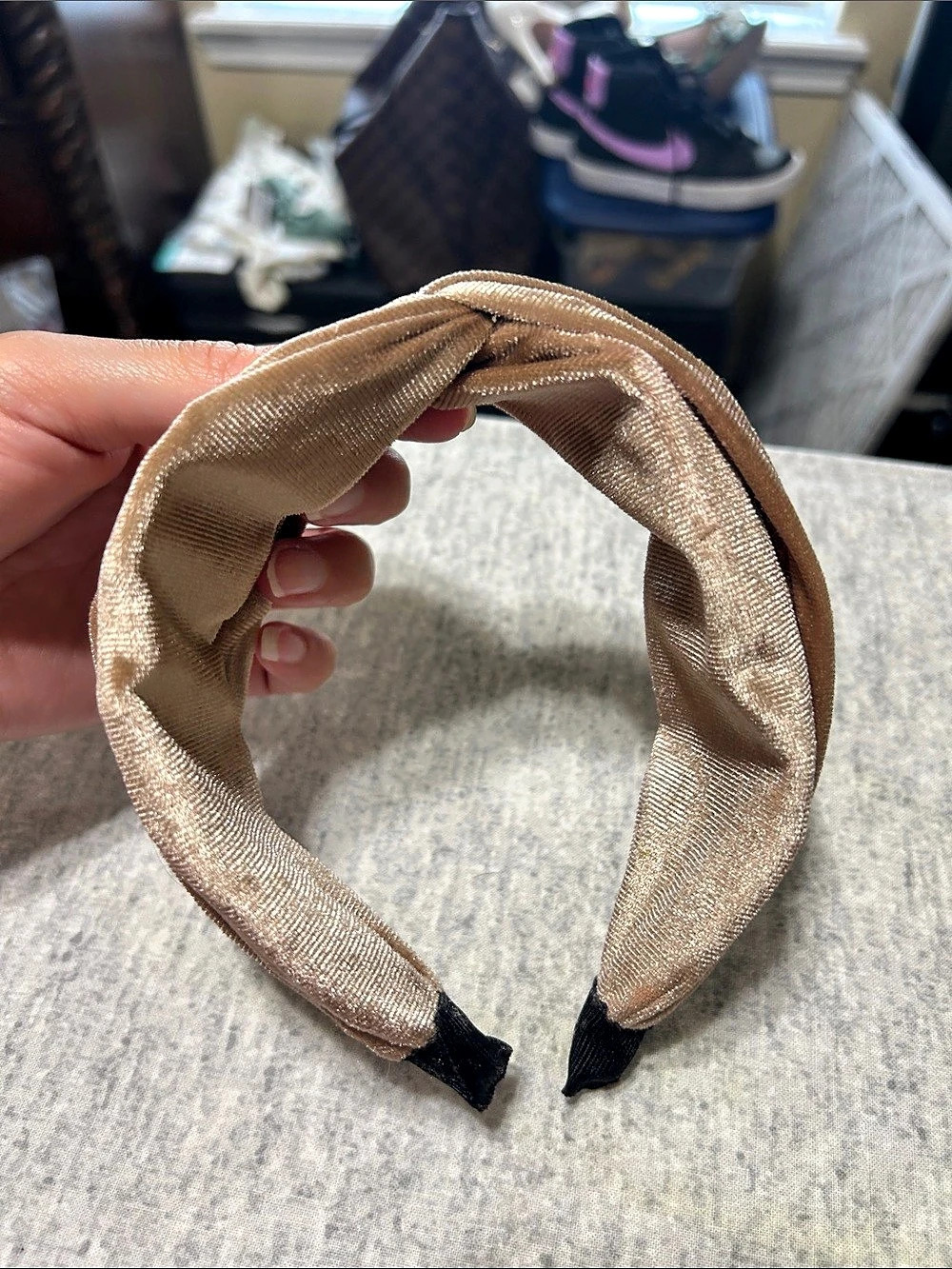 Knotted Padded Headband in Brown Like New